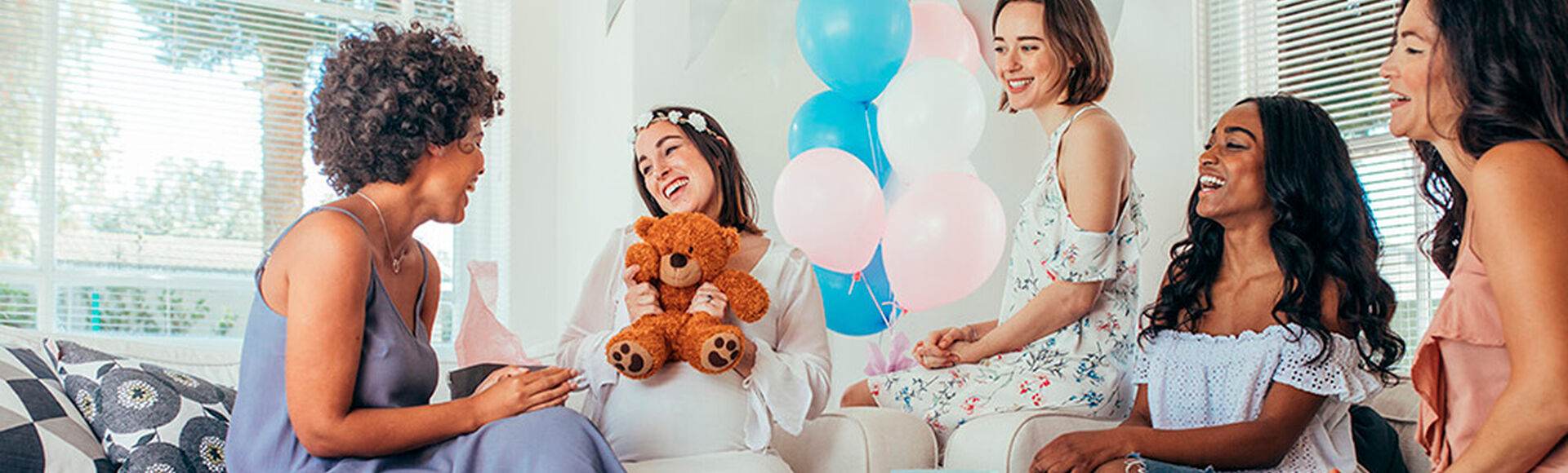 como organizar un baby shower sencillo y económico